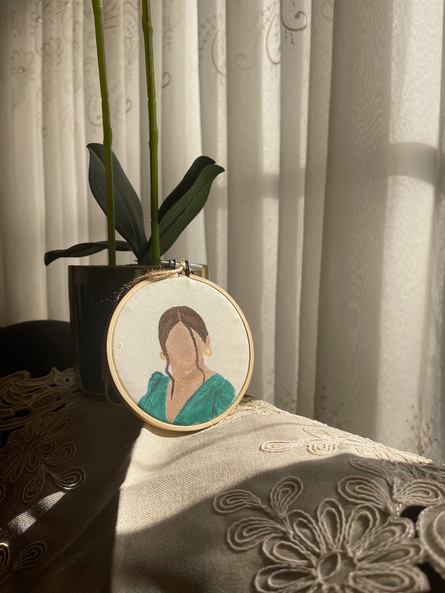 Personalized faceless portrait